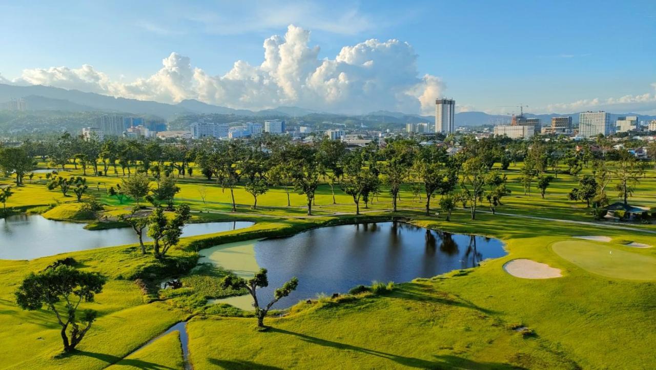 Dreamy 2Br Condo, With A Golf Course View 宿务 外观 照片