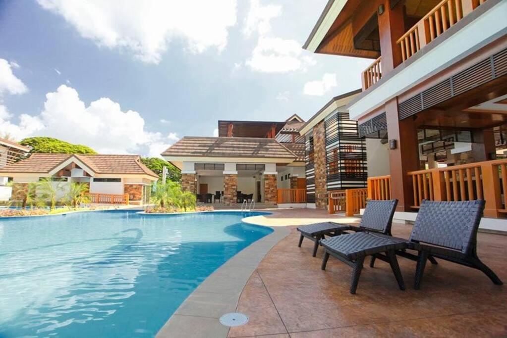 Dreamy 2Br Condo, With A Golf Course View 宿务 外观 照片