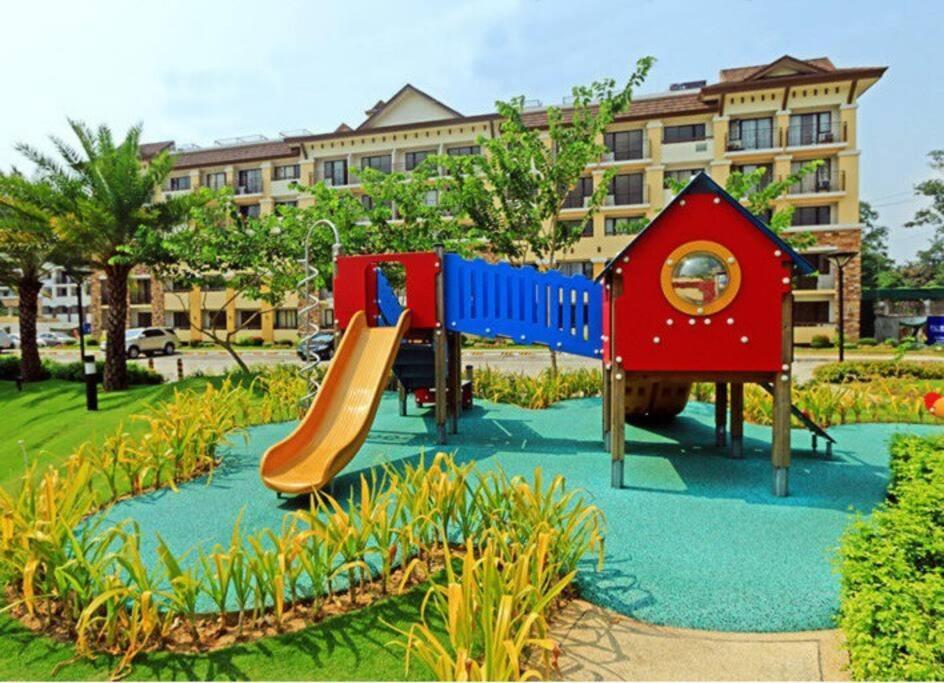 Dreamy 2Br Condo, With A Golf Course View 宿务 外观 照片